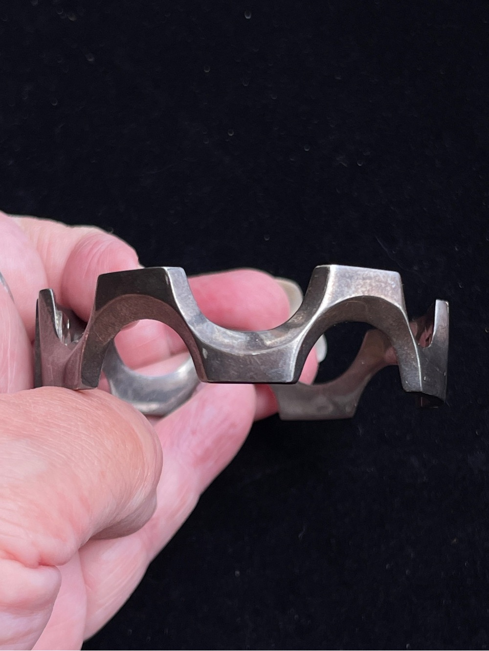 Vintage Taxco Toños 925 Sterling Silver Geometric Hinged MCM Bangle Bracele